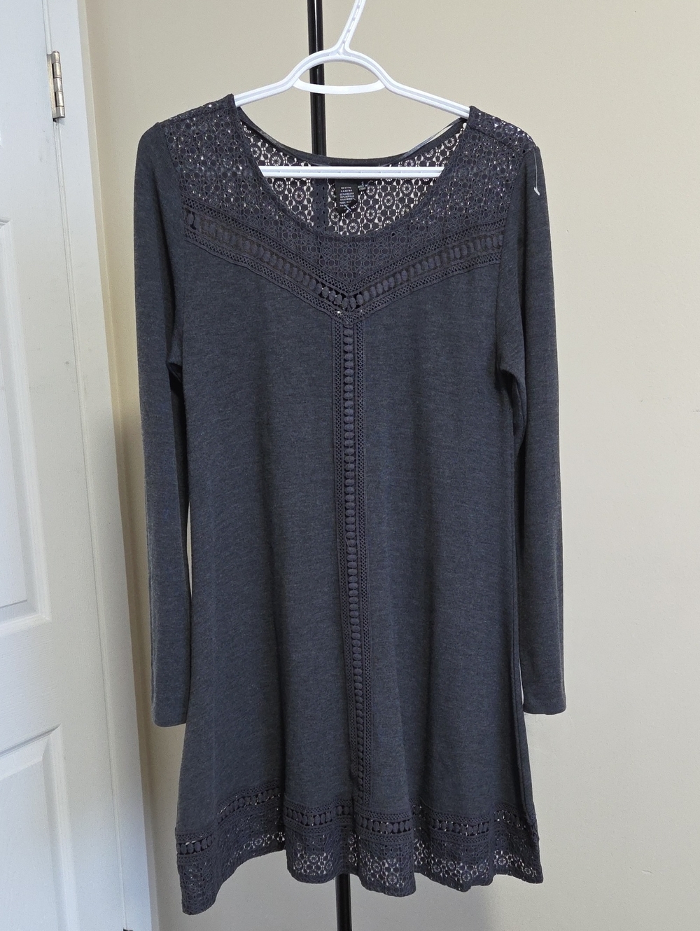 Nwt Papillon Blanc Charcoal Gray Long-Sleeve Crochet-Trim Dress